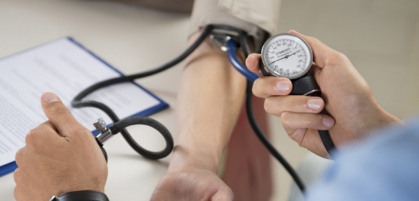 از کجا بفهمیم فشار خون بالا داریم؟